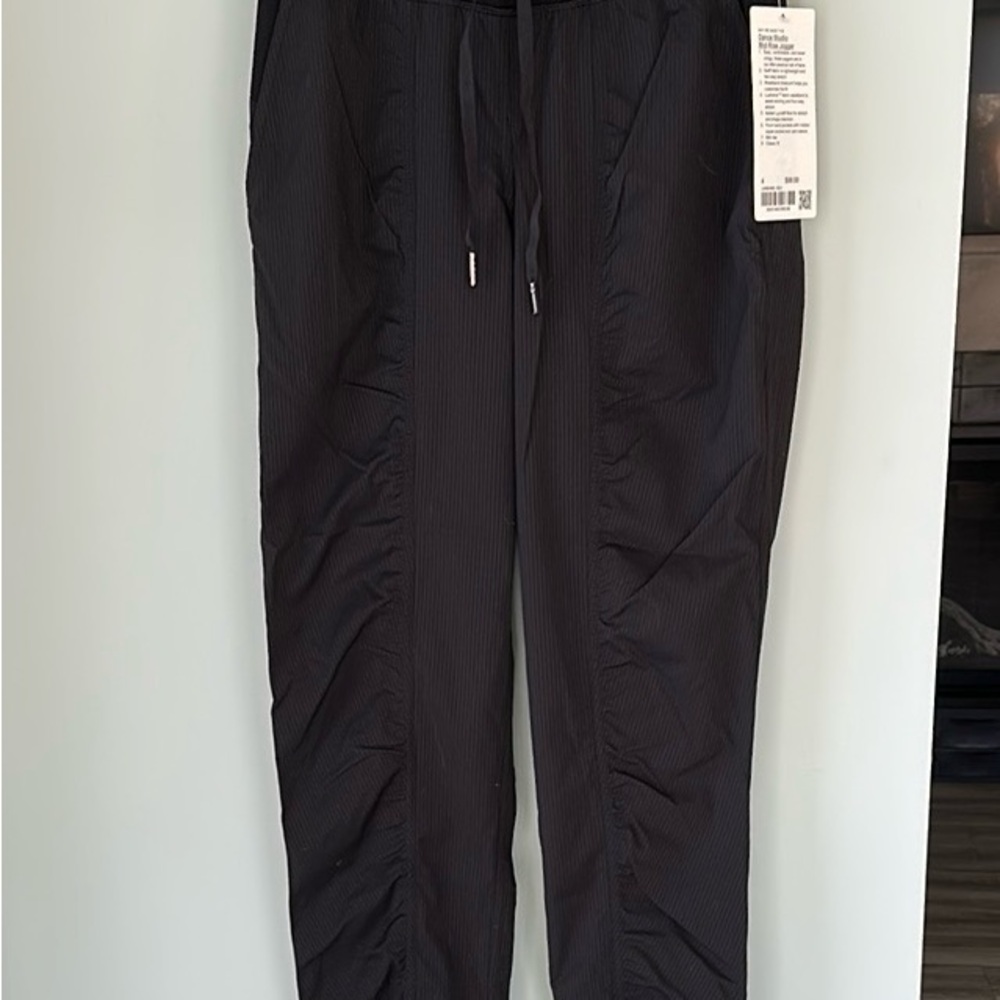 Dance Studio Mid-Rise Jogger